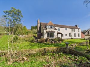 Front External- click for photo gallery